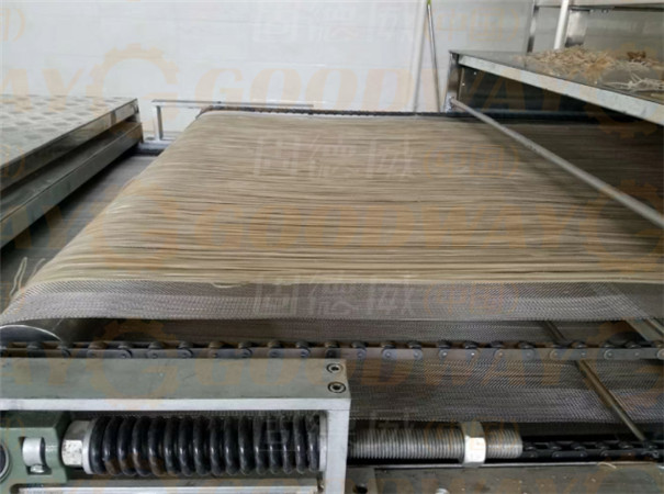 開辦紅薯粉條廠挑選粉條機設備,用戶一定要看的3個問題 開辦紅薯粉條廠挑選粉條機設備,用戶一定要看的3個問題