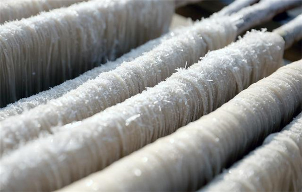 仿手工紅薯粉條機生產線是怎樣加工粉條的?漏瓢環節有哪些講究? 仿手工紅薯粉條機生產線是怎樣加工粉條的?漏瓢環節有哪些講究?